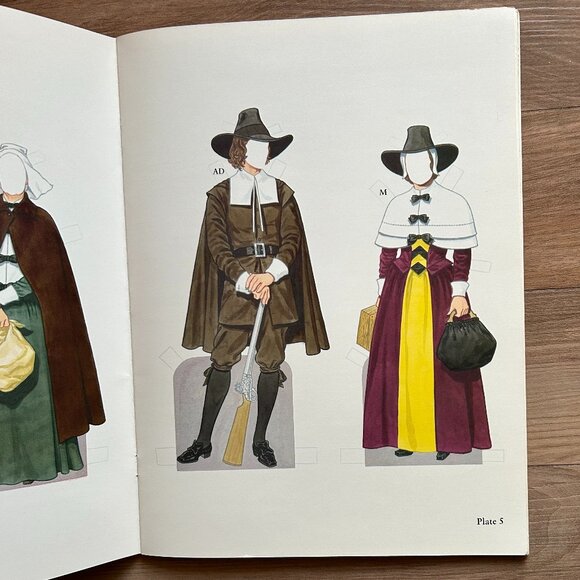 Paper doll book, American Family of the Pilgrim Period - Picture 6 of 8